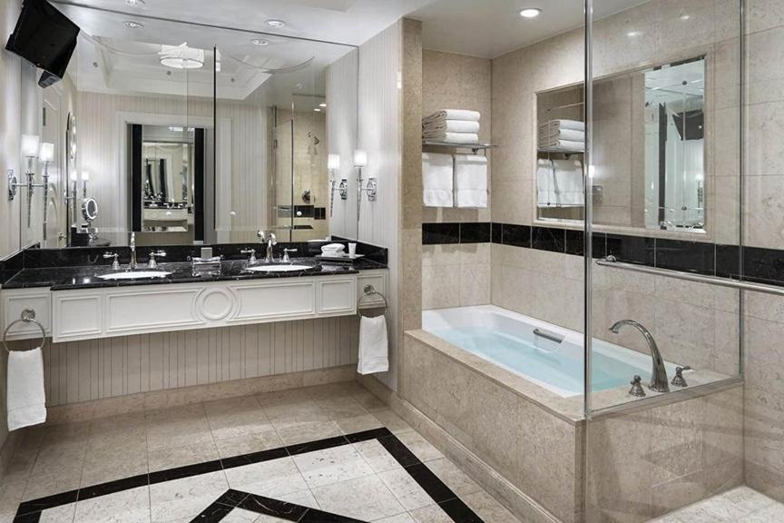Luxury Two Queen City View Suite + Luxury Two Queen City View